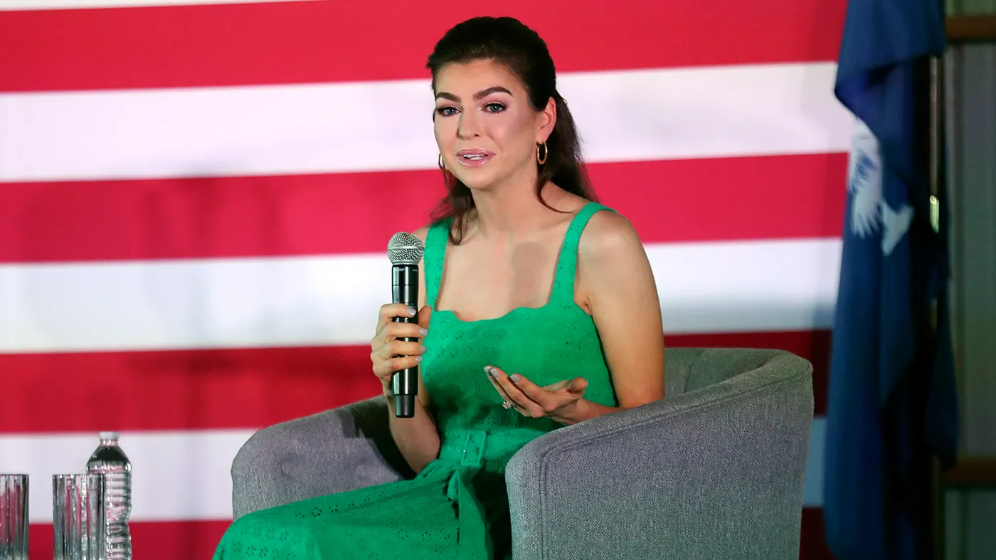 casey desantis